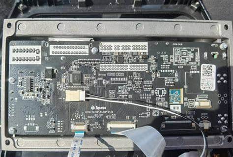TS18 serigrafia della scheda: codice della scheda e revisione PCB annotati